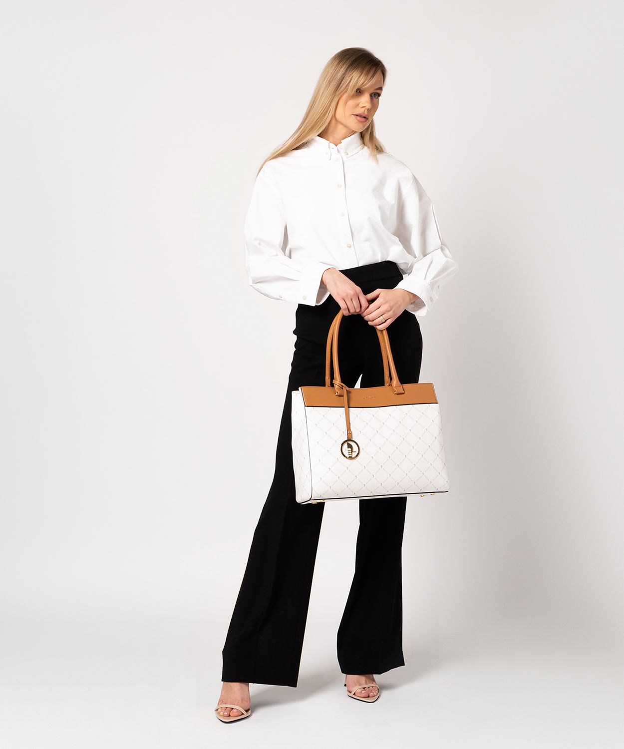 Elegantní dámská kabelka typu shopper s logem bílá