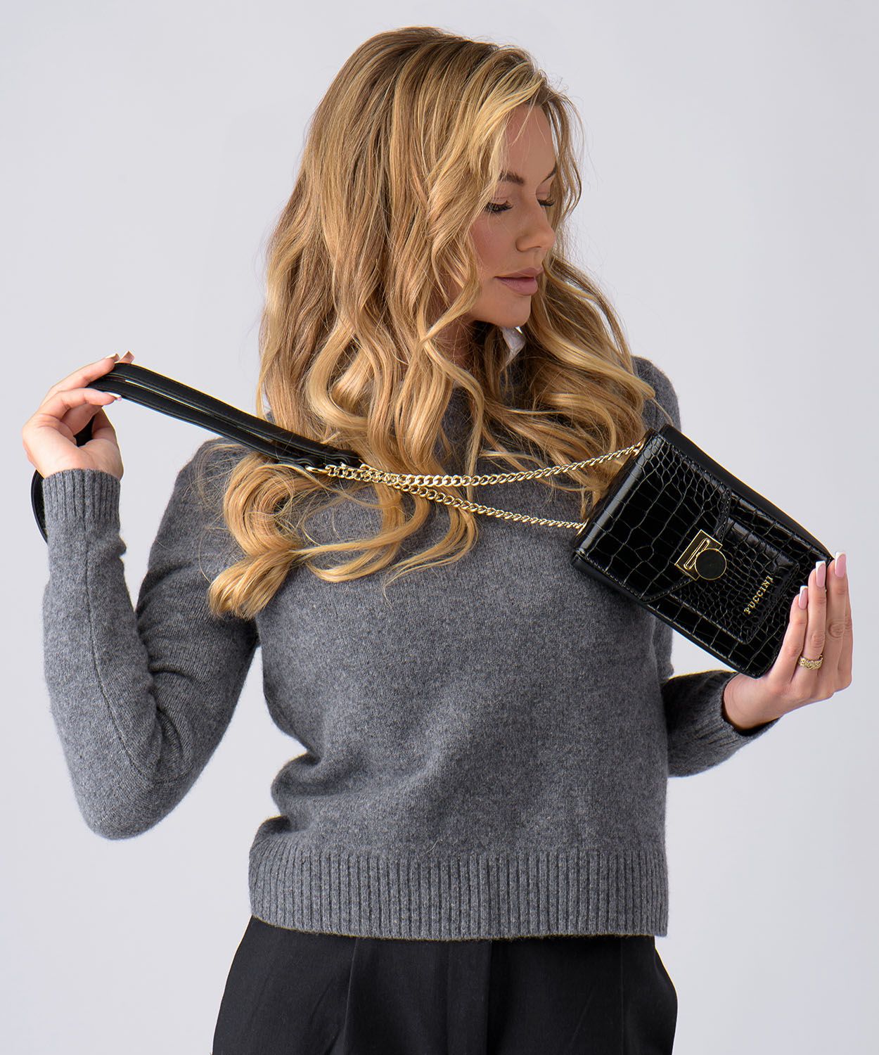 Dámská mini kabelka s řetízkem černá