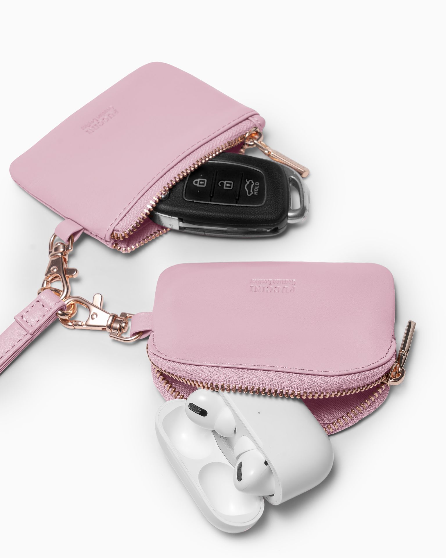 Přívěsek na klíče z přírodní kůže růžový