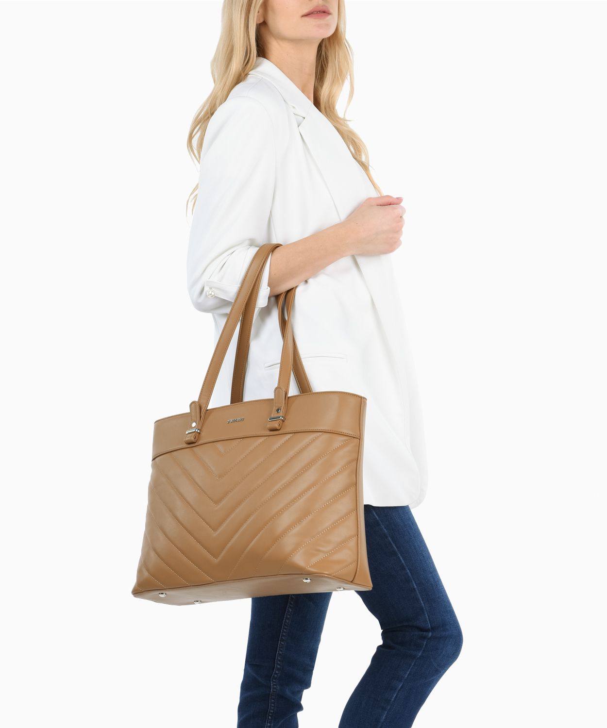 Elegantní kabelka typu shopper s diagonálním prošíváním